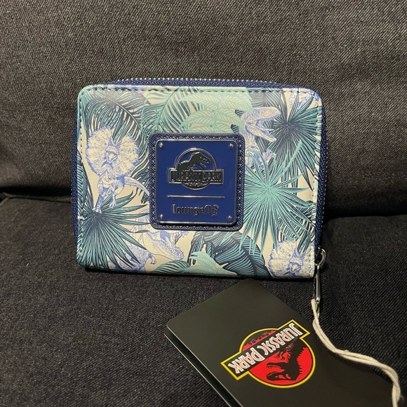 Loungefly Jurassic Park palm frond backpack & wallet - Picture 9 of 10